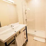A&m With Free Parking Hotel 3*
