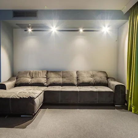 A&m With Free Parking