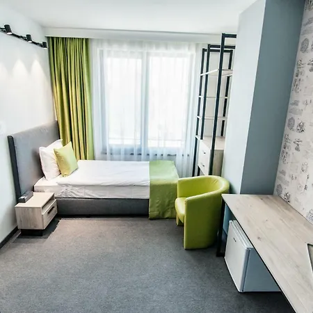 A&m With Free Parking Otel