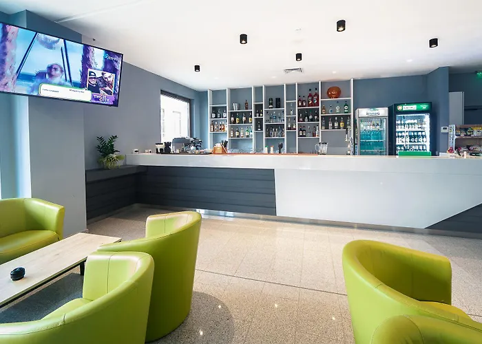 A&m With Free Parking Hotel