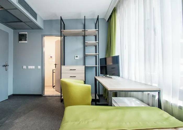 A&m With Free Parking Hotel 3*