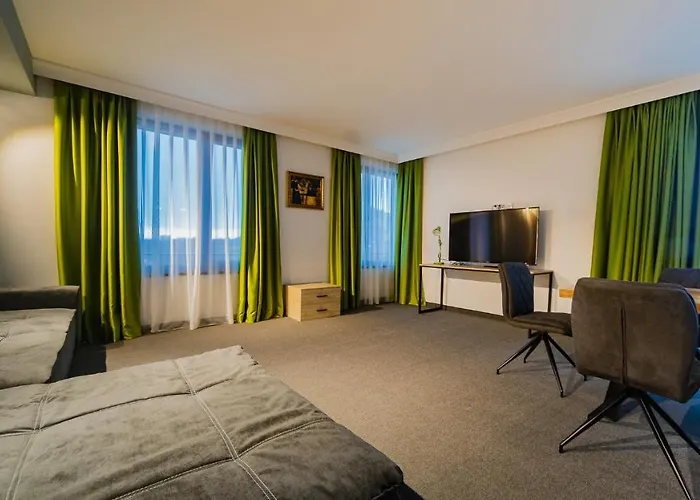 Hotel A&m With Free Parking Plowdiw